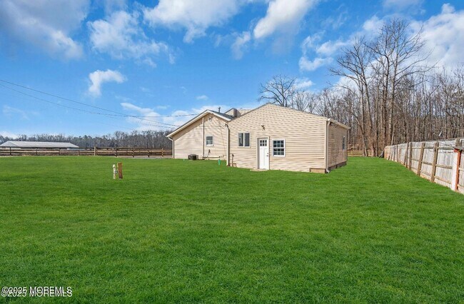 Building Photo - 23A Stoney Hill Rd