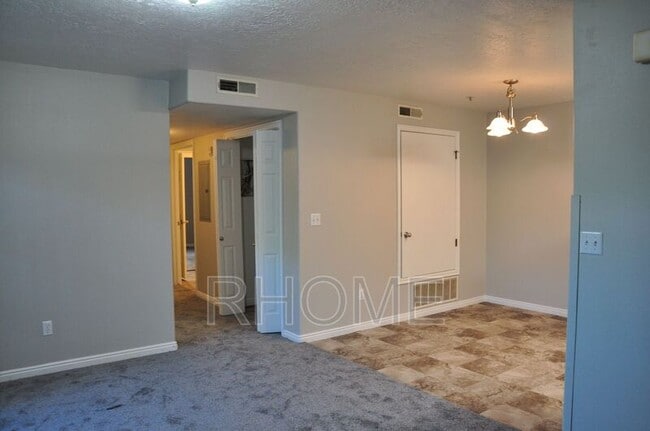 Building Photo - 1430 Westbury Way