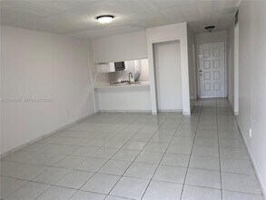 Building Photo - 460 E 23rd St