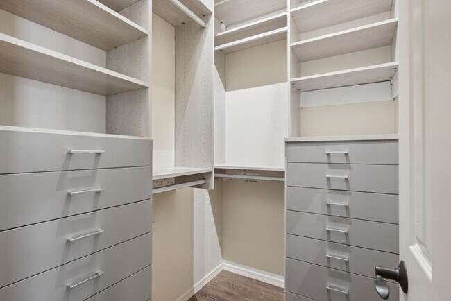 Building Photo - 2763 N Raven