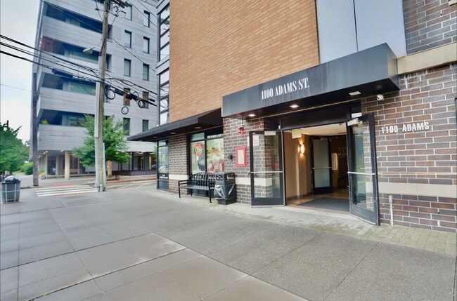 Building Photo - 1100 Adams St