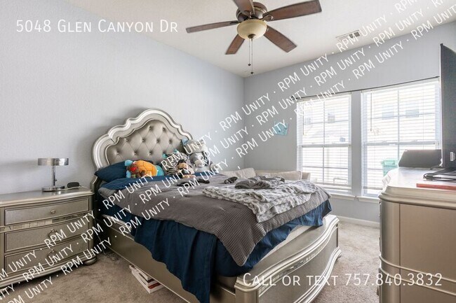 Building Photo - 5048 Glen Canyon Dr