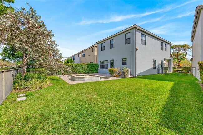 Building Photo - 19278 NE 6th Ave