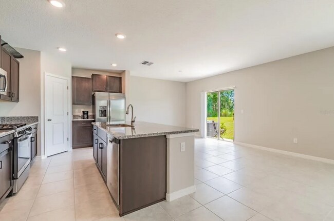 Building Photo - $1000 OFF DECEMBER RENT!!  Beautiful 4 BR 2.5 BA home in desirable Lynwood Community!