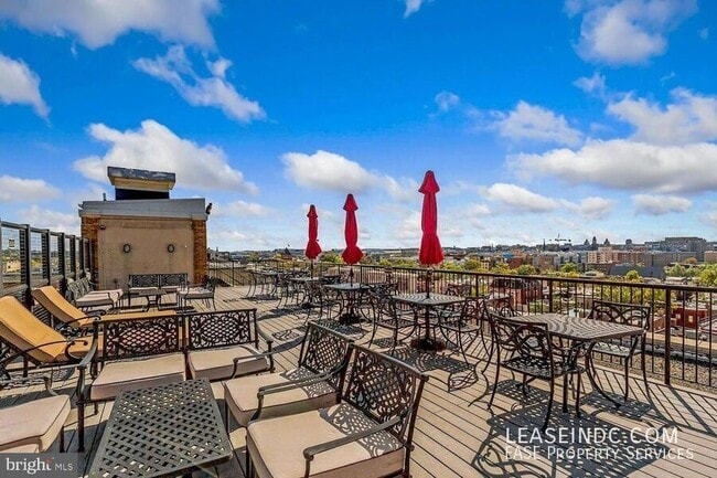 Building Photo - 1701 16th St NW