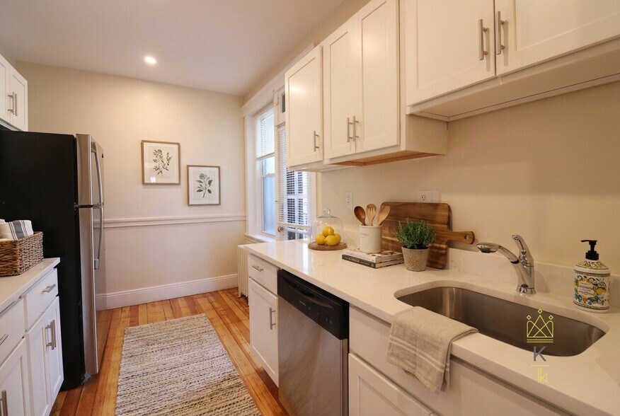 Building Photo - 84 Sutherland Rd