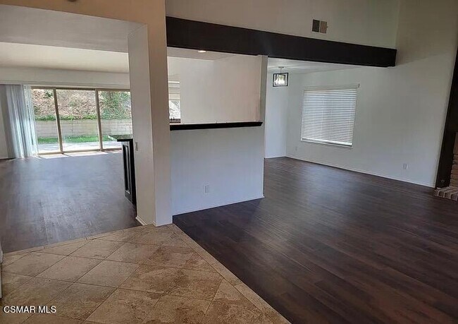 Building Photo - 28910 Calabria Dr