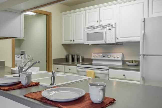 Floorplan - Pinebrook Apartments