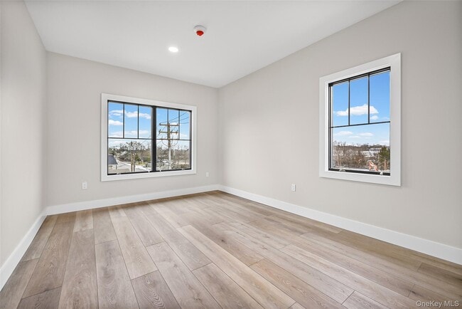 Building Photo - 80 Division St