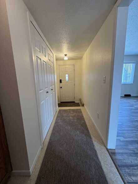Toward front door - 825 11th Ave W