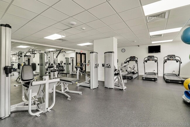 Building Photo - 5600 N Flagler Dr
