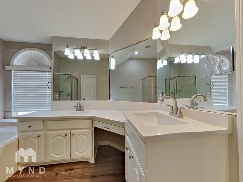 Building Photo - 22902 Creekside Gate Ct