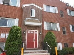 Building Photo - 35 Prospect St