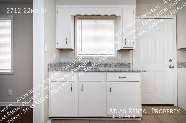 Building Photo - 2712 22nd St