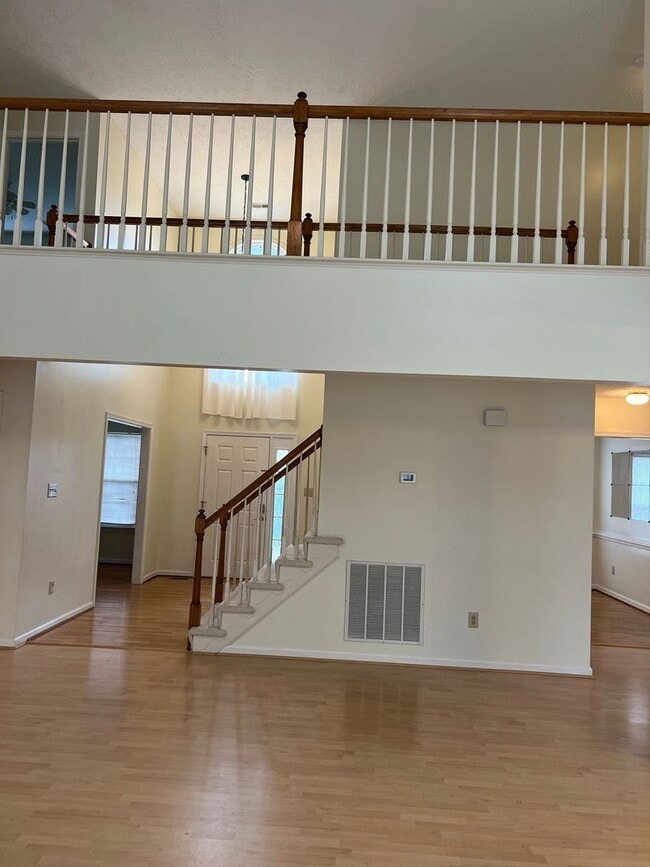 Building Photo - 110 Bugle Ct