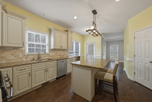 Building Photo - 8504 Powis Cir