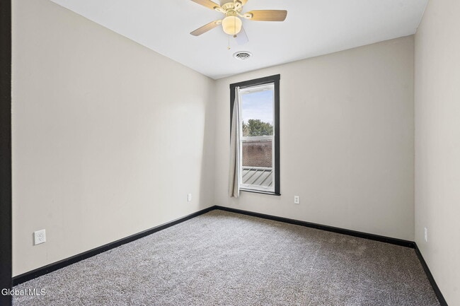 Building Photo - 821 23rd St