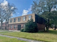 Building Photo - Charming 2-Bedroom Apartment with Water Included!