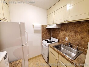 Building Photo - 474 Broadway