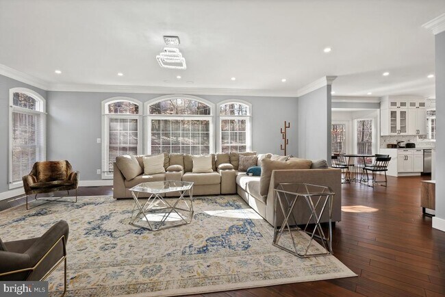 Building Photo - 6355 Highgrove Park Ct