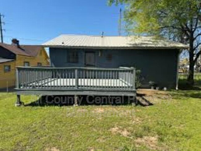 Building Photo - 1527 14th St SW