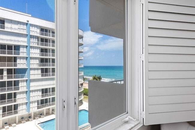 Building Photo - 3215 S Ocean Blvd