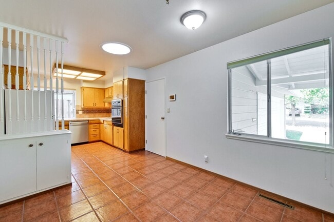 Building Photo - 1534 Crespi Dr