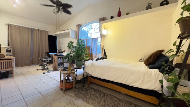 Building Photo - Lakefront One Bedroom on Westside Olympia ...