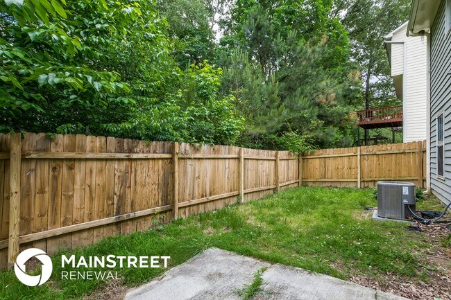 Building Photo - 5559 Princeton Oaks Ln