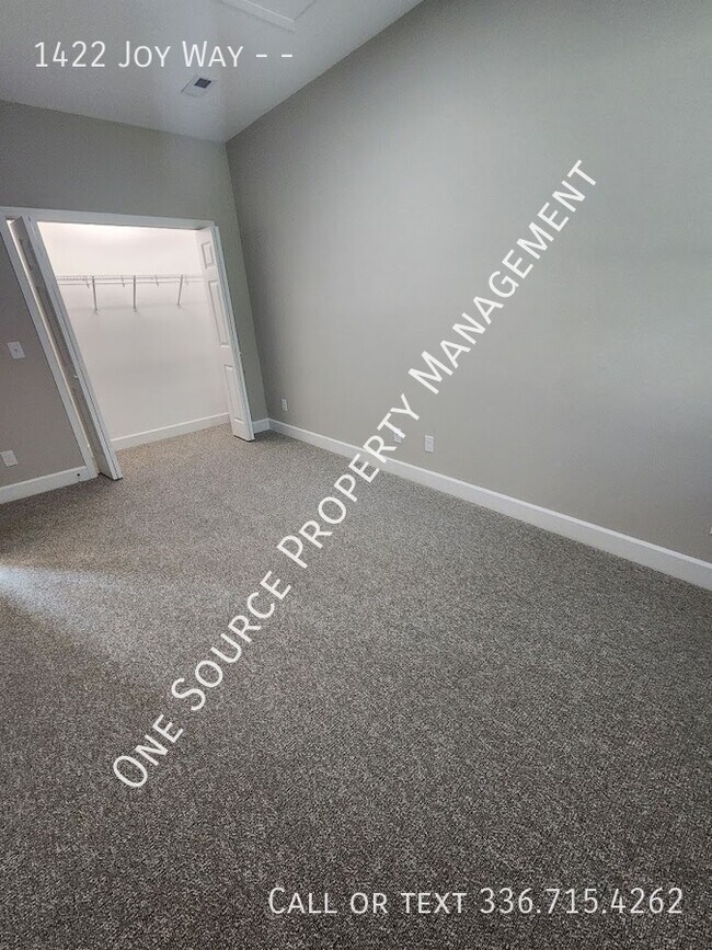 Building Photo - 1422 Joy Wy