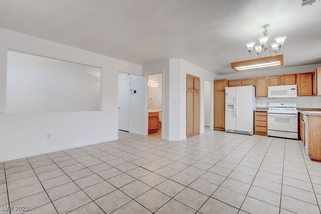 Building Photo - 2187 Eclair Cir