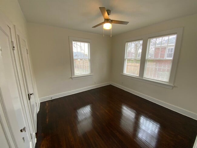 Building Photo - 920 N Auburndale St