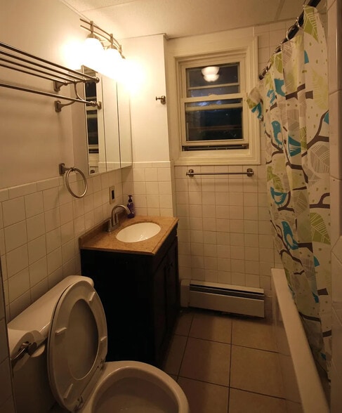 Building Photo - 105 Leyden St