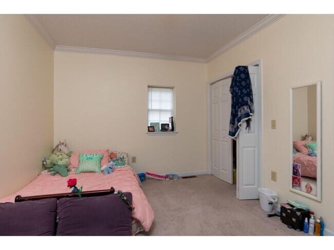 Building Photo - 1801 Indian Ridge Rd