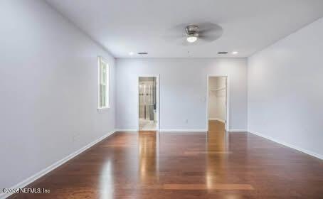 Building Photo - 11239 Justin Oaks Dr N