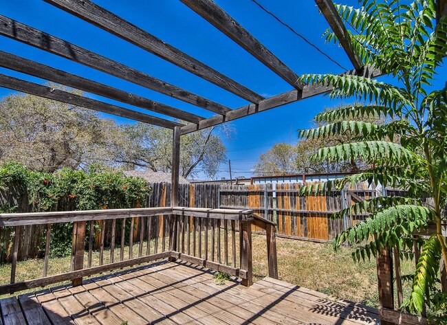 Building Photo - Cute 4 Bedroom close to Texas Tech