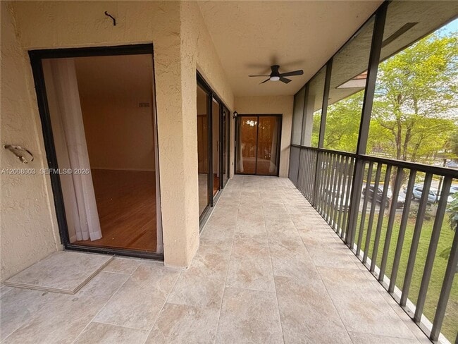 Building Photo - 511 Ives Dairy Rd