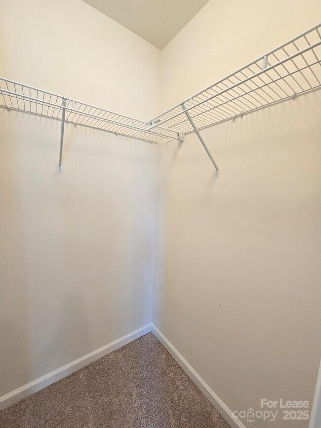 Building Photo - 14611 Murfield Ct