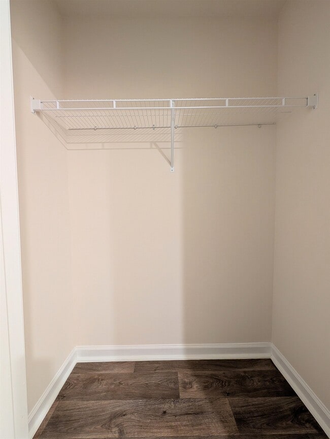 Building Photo - 869 Twickenham Lp