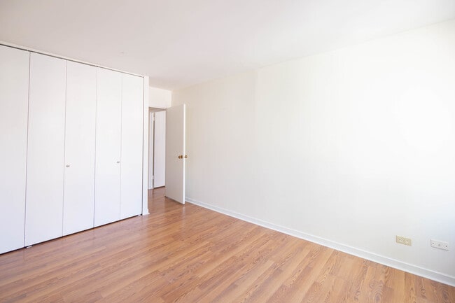 Building Photo - 211 E Ohio St