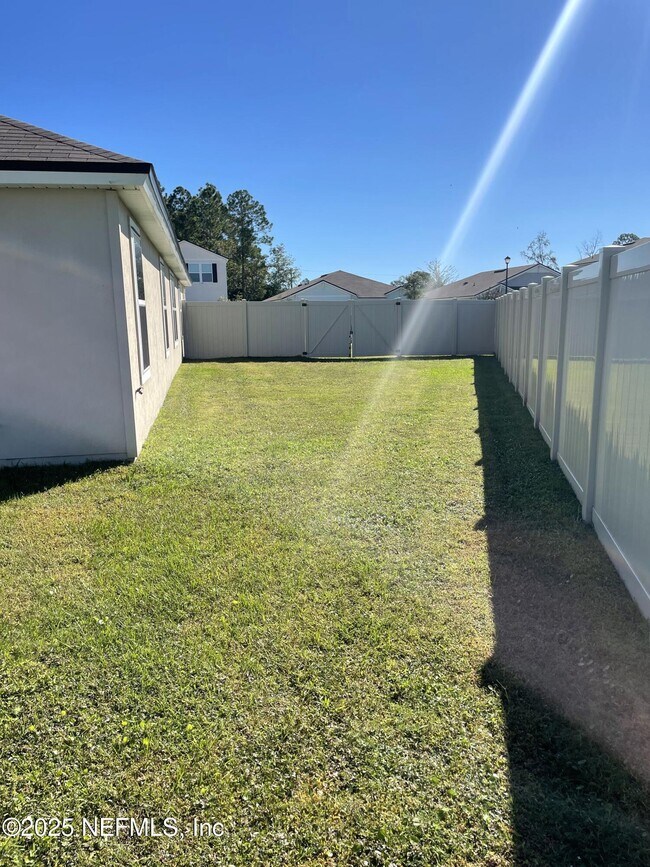 Building Photo - 272 Jarama Cir