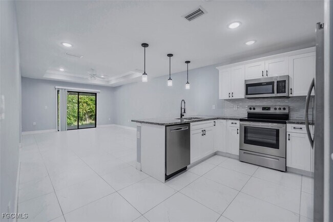 Building Photo - 129 Meadow Rd