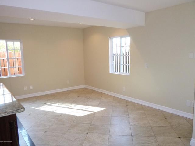 Building Photo - 770 W Altadena Dr