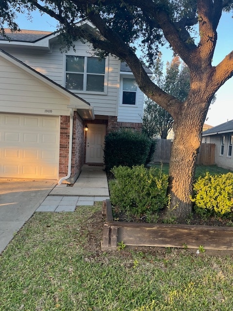 Front entry - 19110 Saddleville Mills Ln
