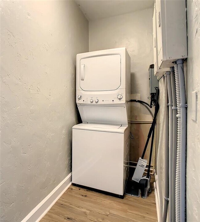 Building Photo - 2121 Dr M.L.K. Jr St N