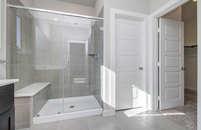 Building Photo - 3112 Valley Peak Dr