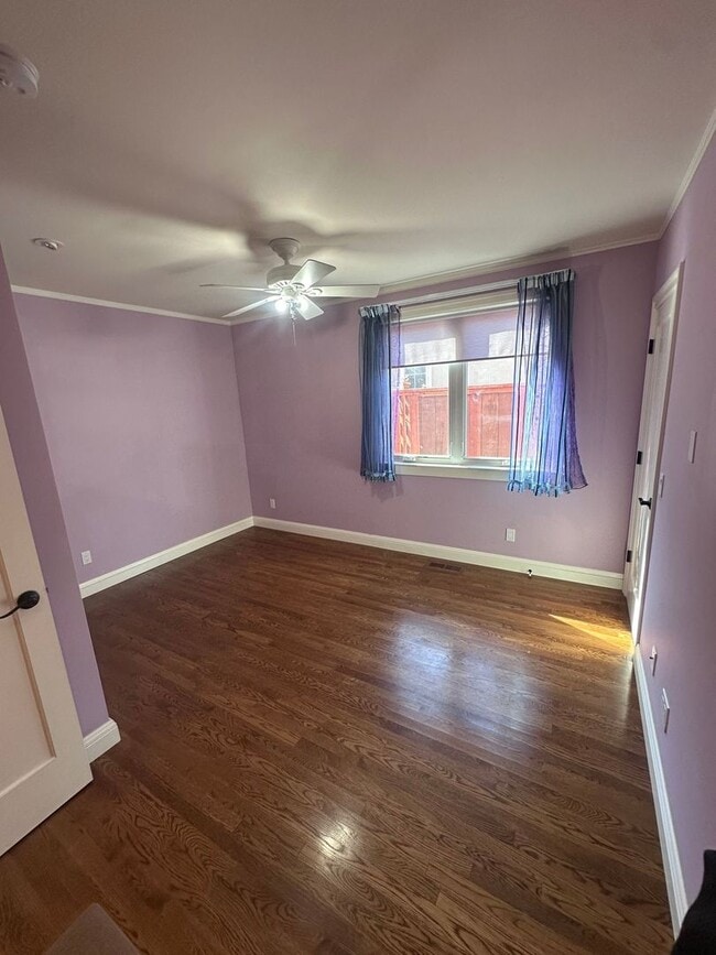 Building Photo - 115 Aster Rd