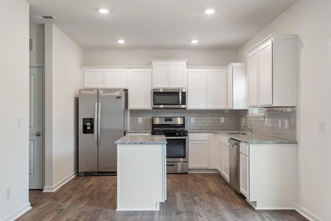 Building Photo - 5513 English Holly Wy