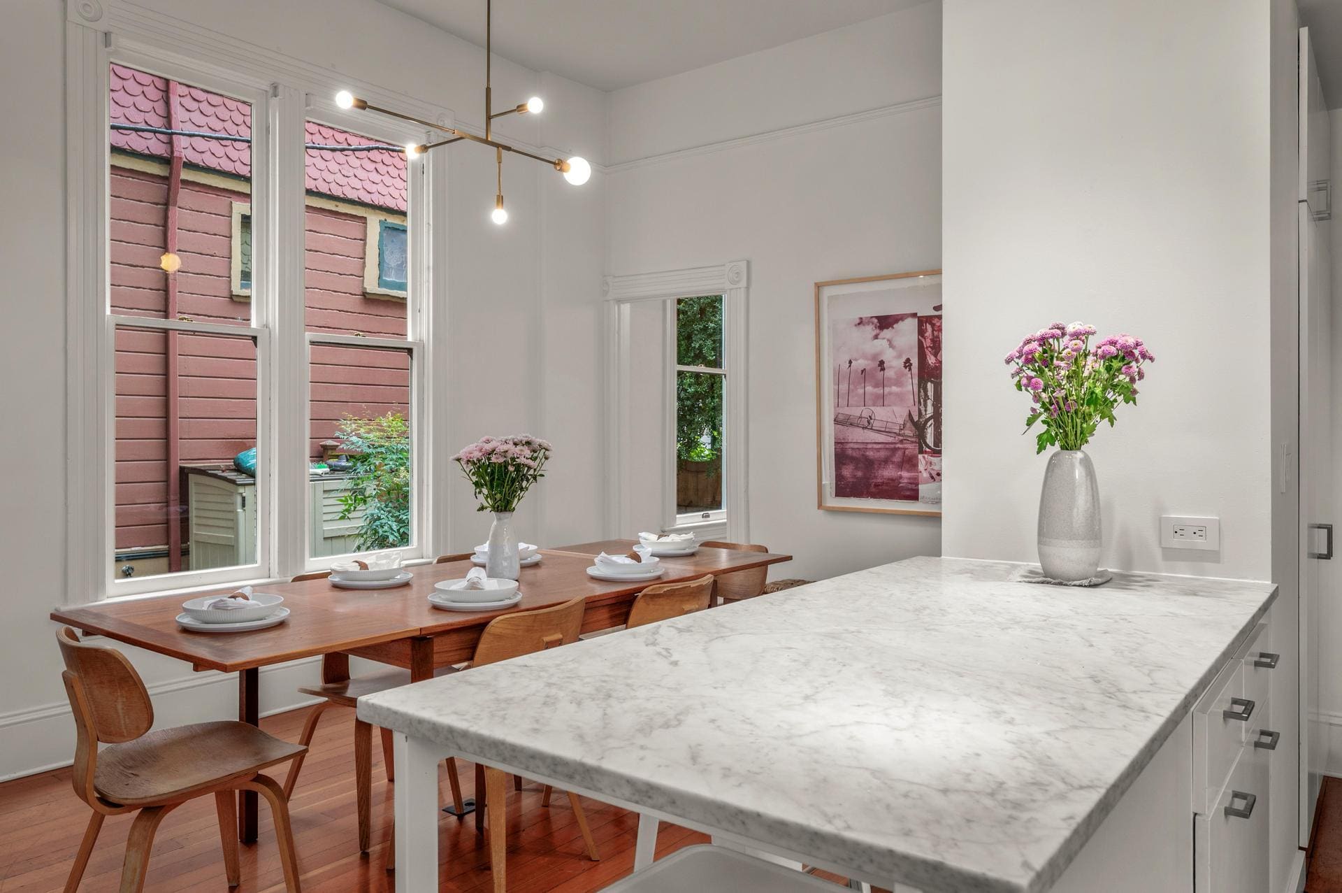 Building Photo - 1720 NW Hoyt St