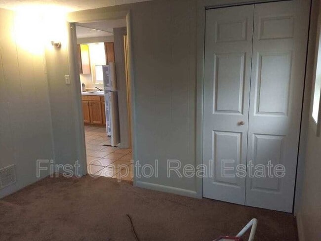 Building Photo - 132 N Main St